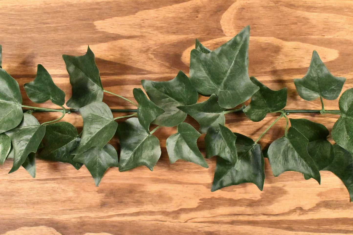 electroVine | Micro USB Cable with Realistic Large Ivy Leaves